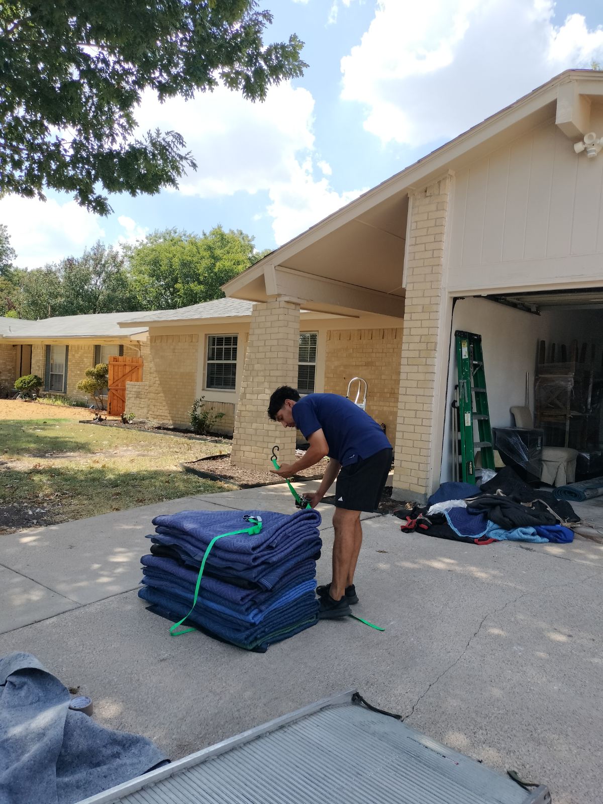 Moving Company Guys crew on a house move in Garland, TX 75044