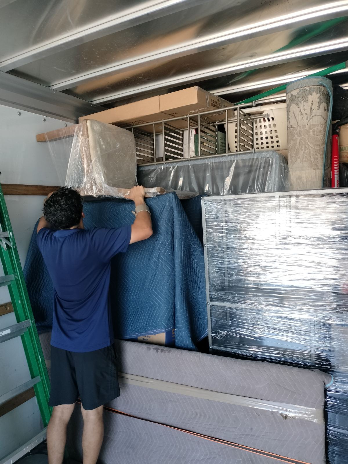 Moving Company Guys crew on a storage load in McKinney, TX 75071